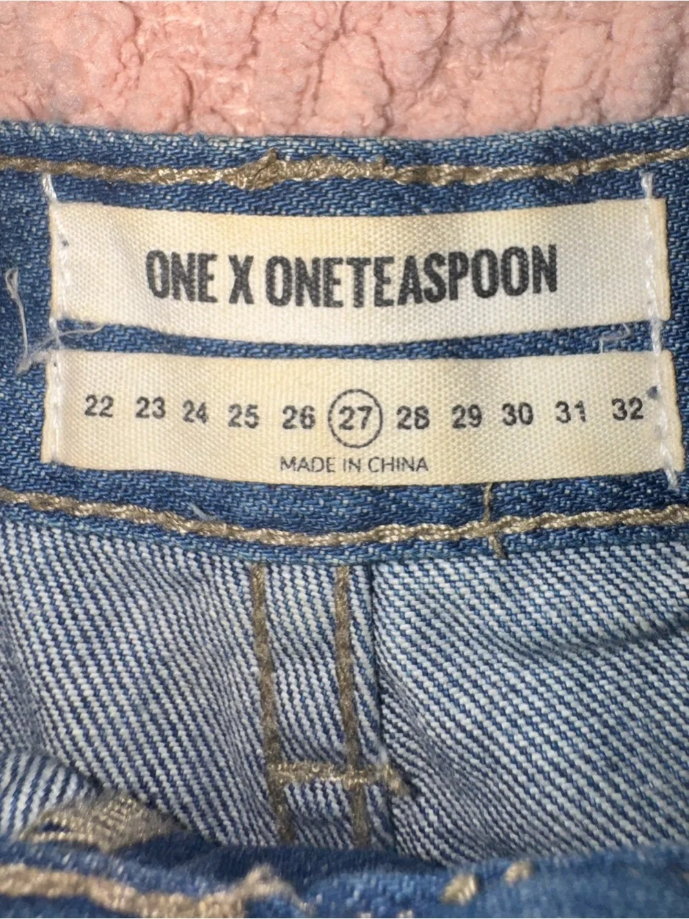 One Teaspoon Bandits Blue Cult Denim Shorts Distressed Cuffed Size 27 EUC
